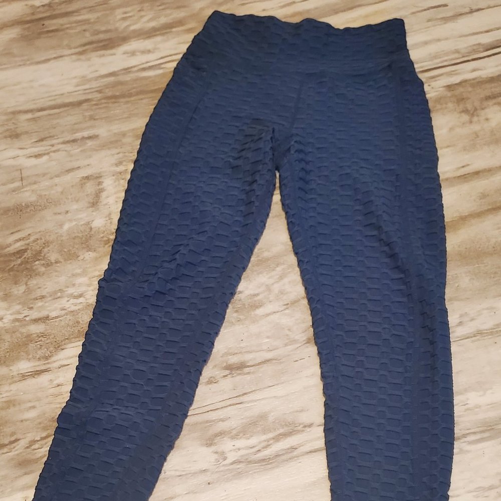FREE Stretchy leggings with purchase